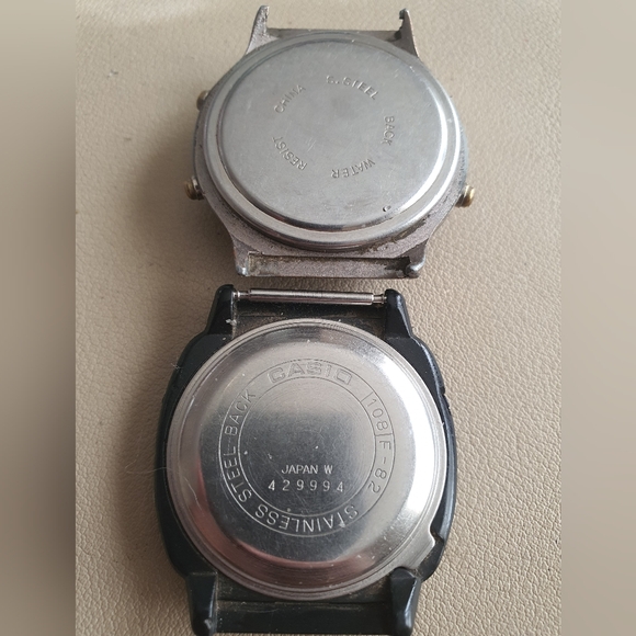 10/$20 Lot of 2 Vtg Casio & Advance Digital Alarm Chrono Men's Watches For Parts - Picture 3 of 3